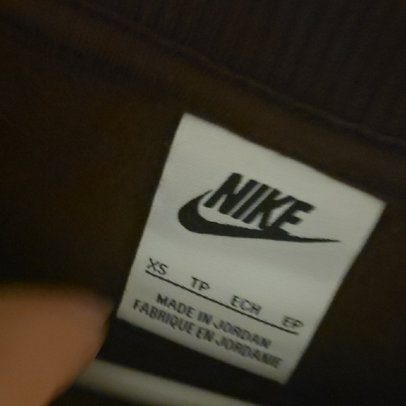 Nike Burgundy Crewneck Sweatshirt - Picture 3 of 4